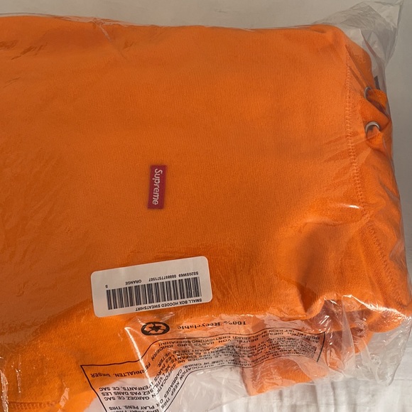 🔥 Supreme Small Box Hooded Sweatshirt (FW21) - Picture 5 of 6